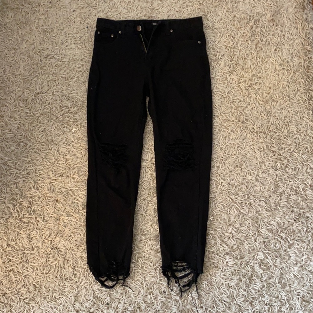 Boohoo Black High Rise ripped jeans